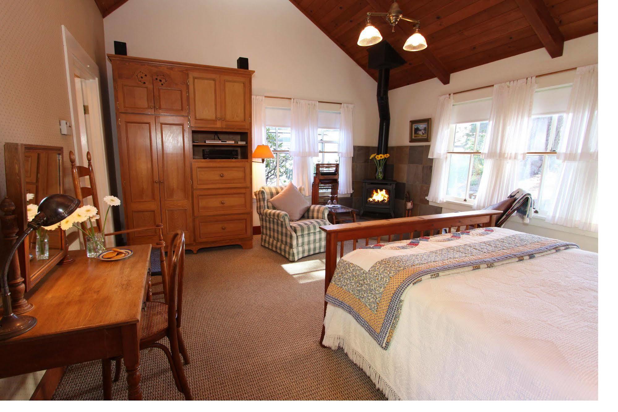 Joshua Grindle Inn Mendocino Exterior photo